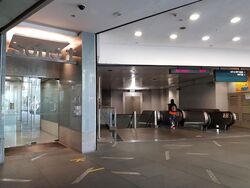 high-street-centre photo thumbnail #2